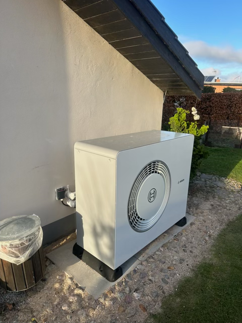 Teknisk VVS-installation med varmepumpe